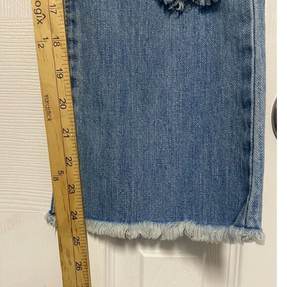 True Religion Jeans Womens Sz 27 Blue Denim Karlie Low Rise Bell Bottom Crop - Picture 7 of 15